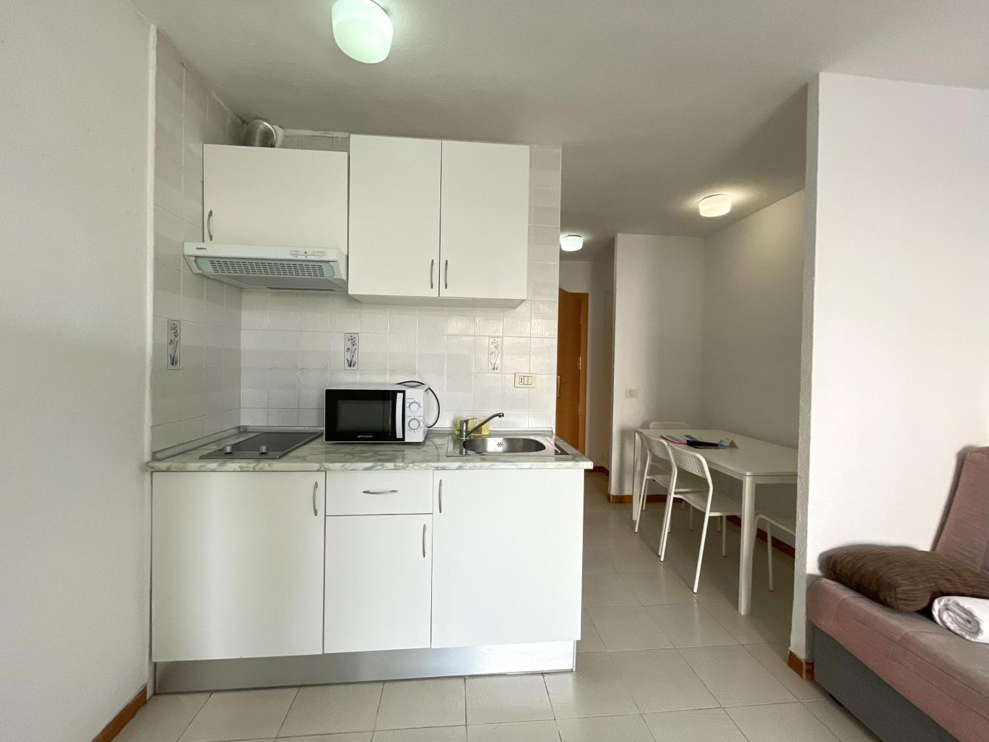 Bernat 3000 Apartment *
