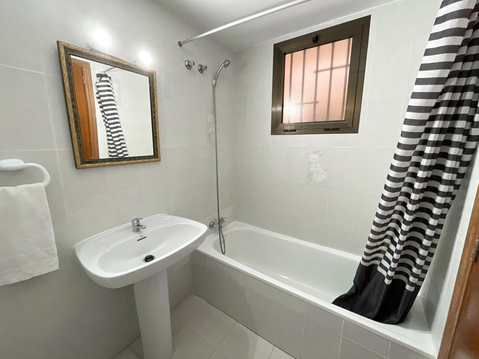 Bernat 3000 Apartment *