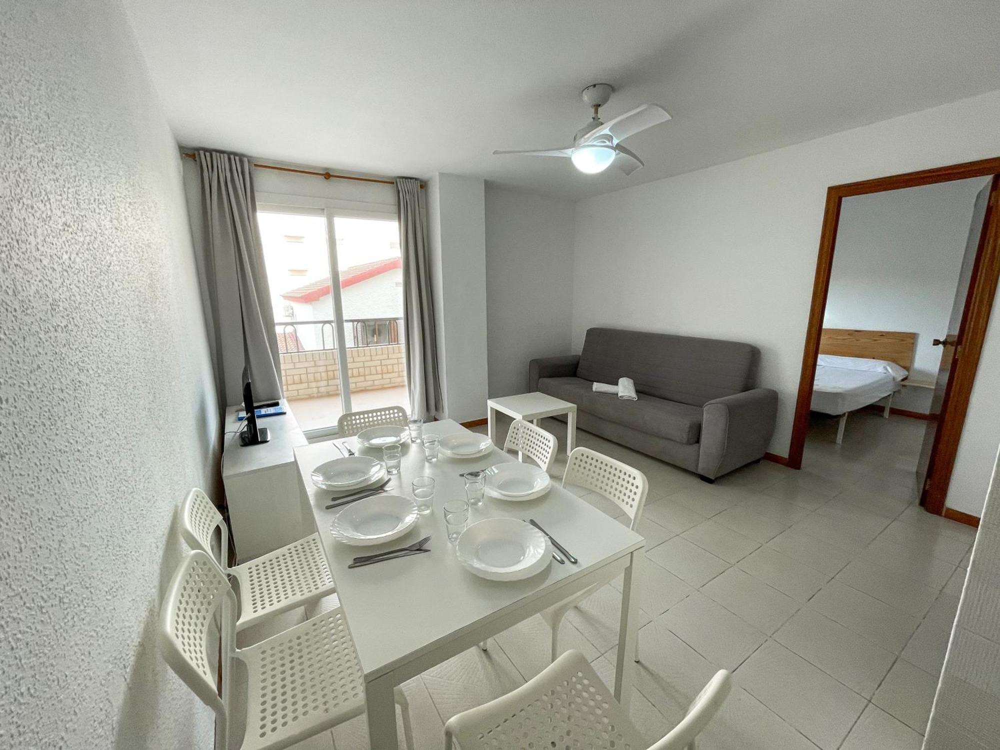 Bernat 3000 Apartment *