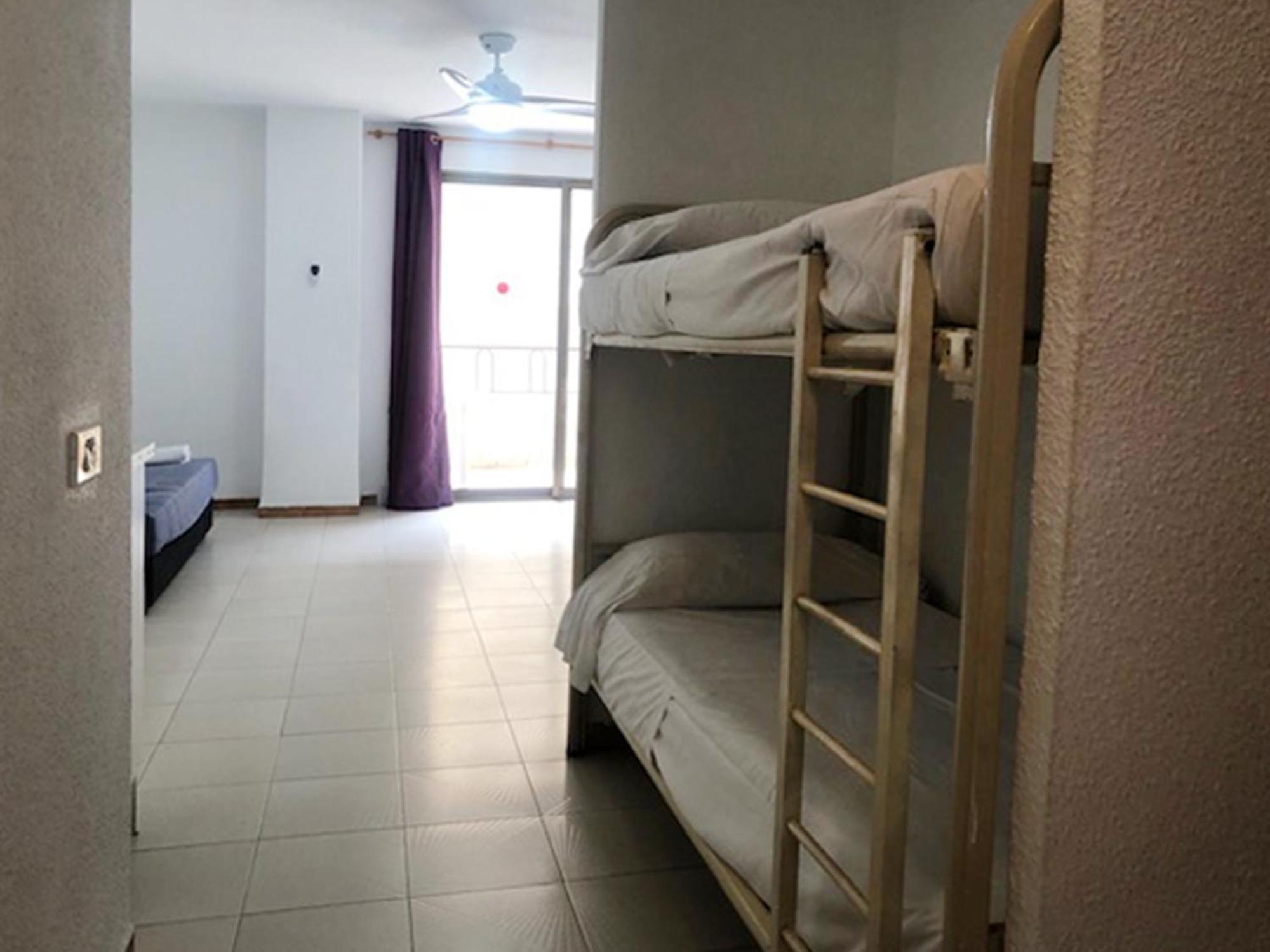 Bernat 3000 Apartment *